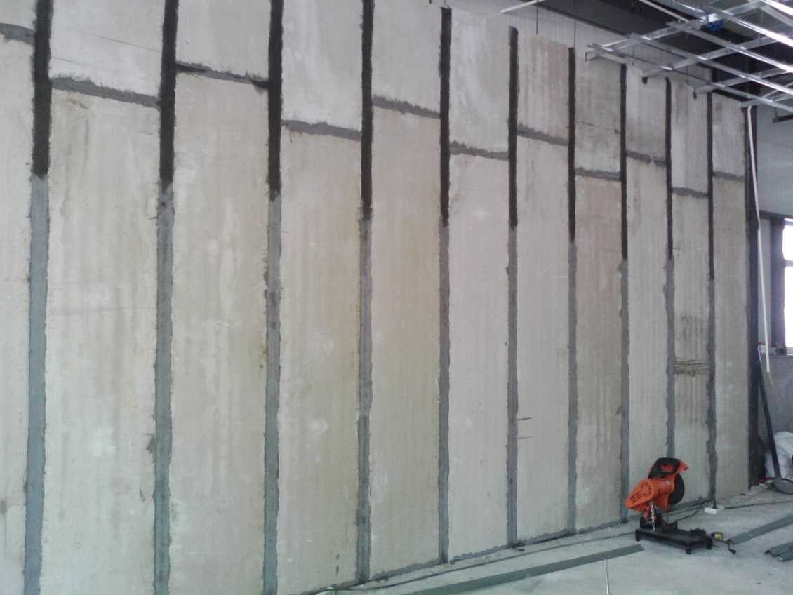 輕質隔墻板施工現場